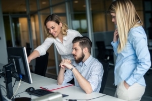 Der Programmierer gilt laut Urheberrecht für Computerprogramme als Urheber.